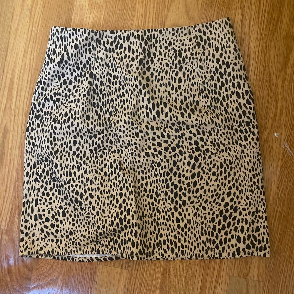 Brandy Melville skirt